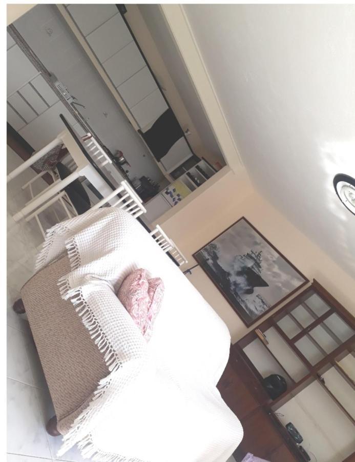 Private Room In Wonderful Sea View Apartment Сейнт Полс Бей Екстериор снимка